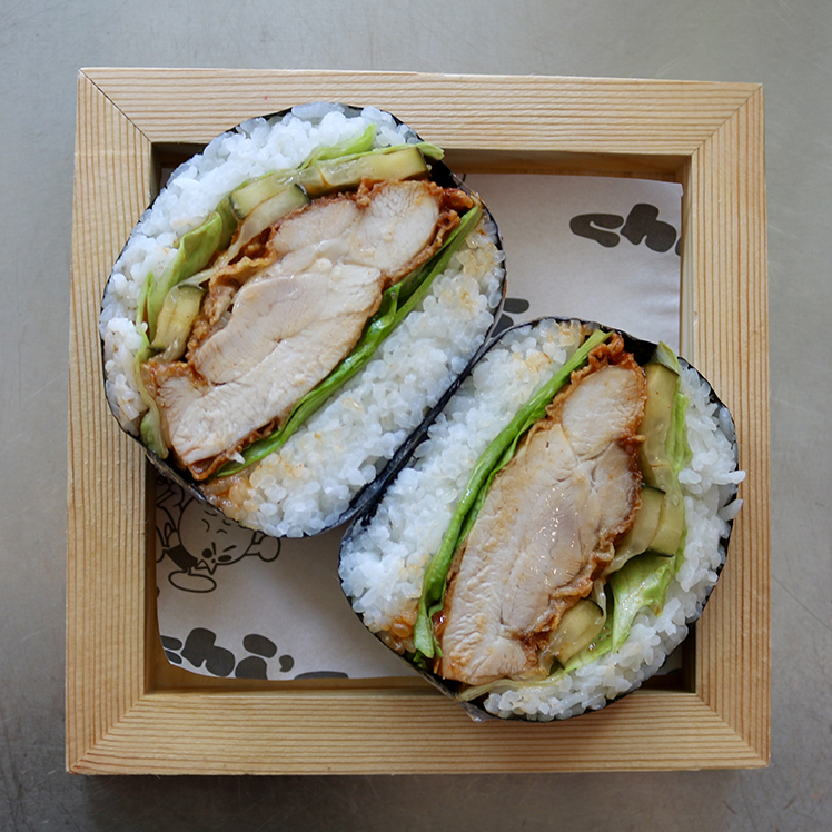 Korean Fried Chicken Onigirazu (Sushi Sando) with Gochujang Sauce
